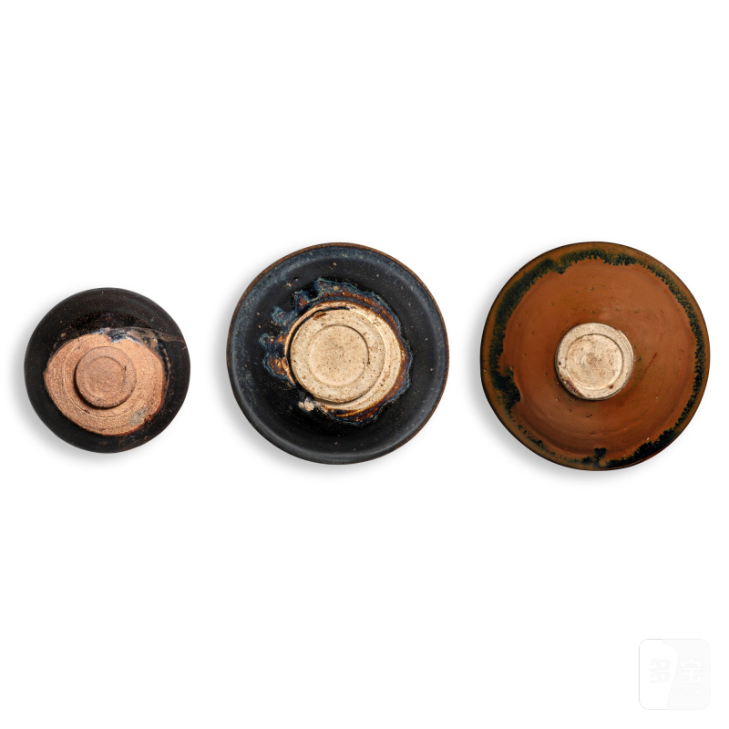 Three Cizhou and Jian black-glazed bowls, Song dynasty | 宋 磁州窰黑釉盌兩件 及 建窰黑釉盌一件 - 图3